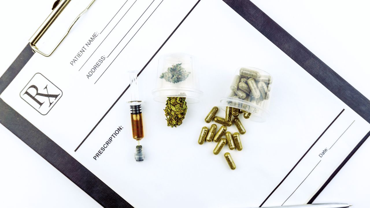 Explore-the-benefits-of-medical-marijuana-through-this-innovative-telemedicine-approach